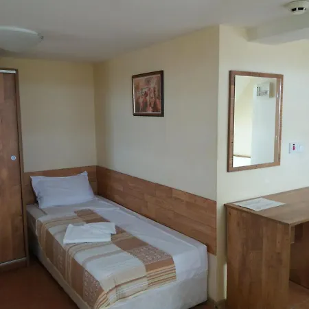 Guest house Yug Primorsko