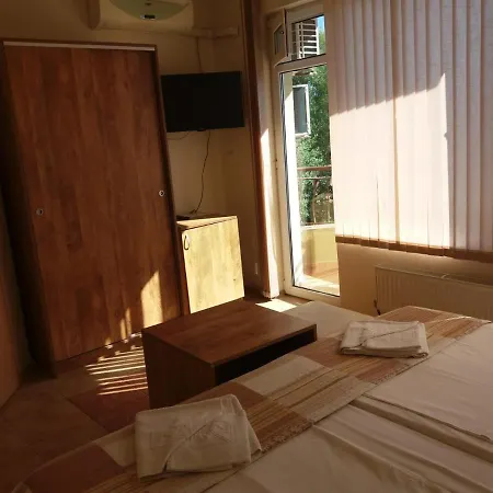 Guest house Yug 2*